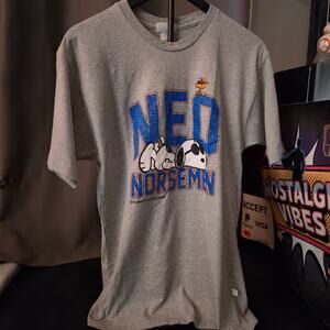 Vintage 90s Peanuts Snoopy NED Norsemen T-Shirt Third Street USA Size Large